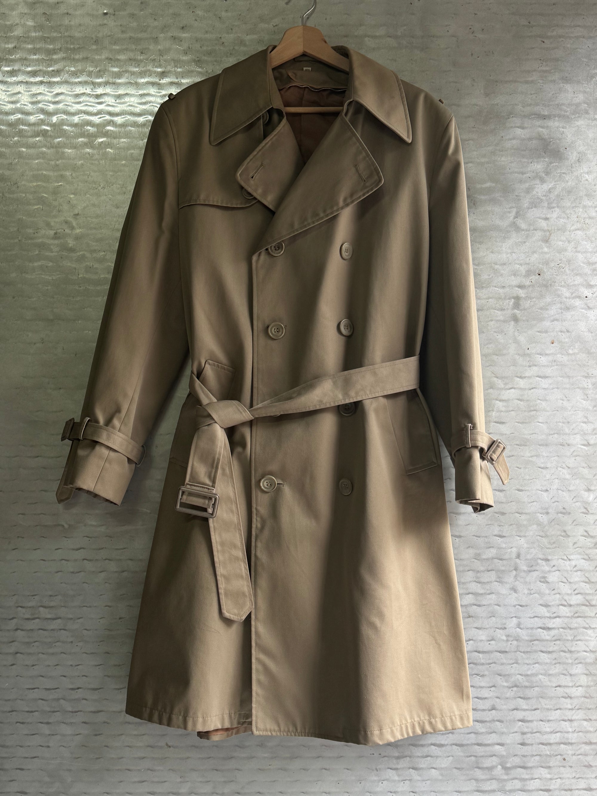 Tan Trench
