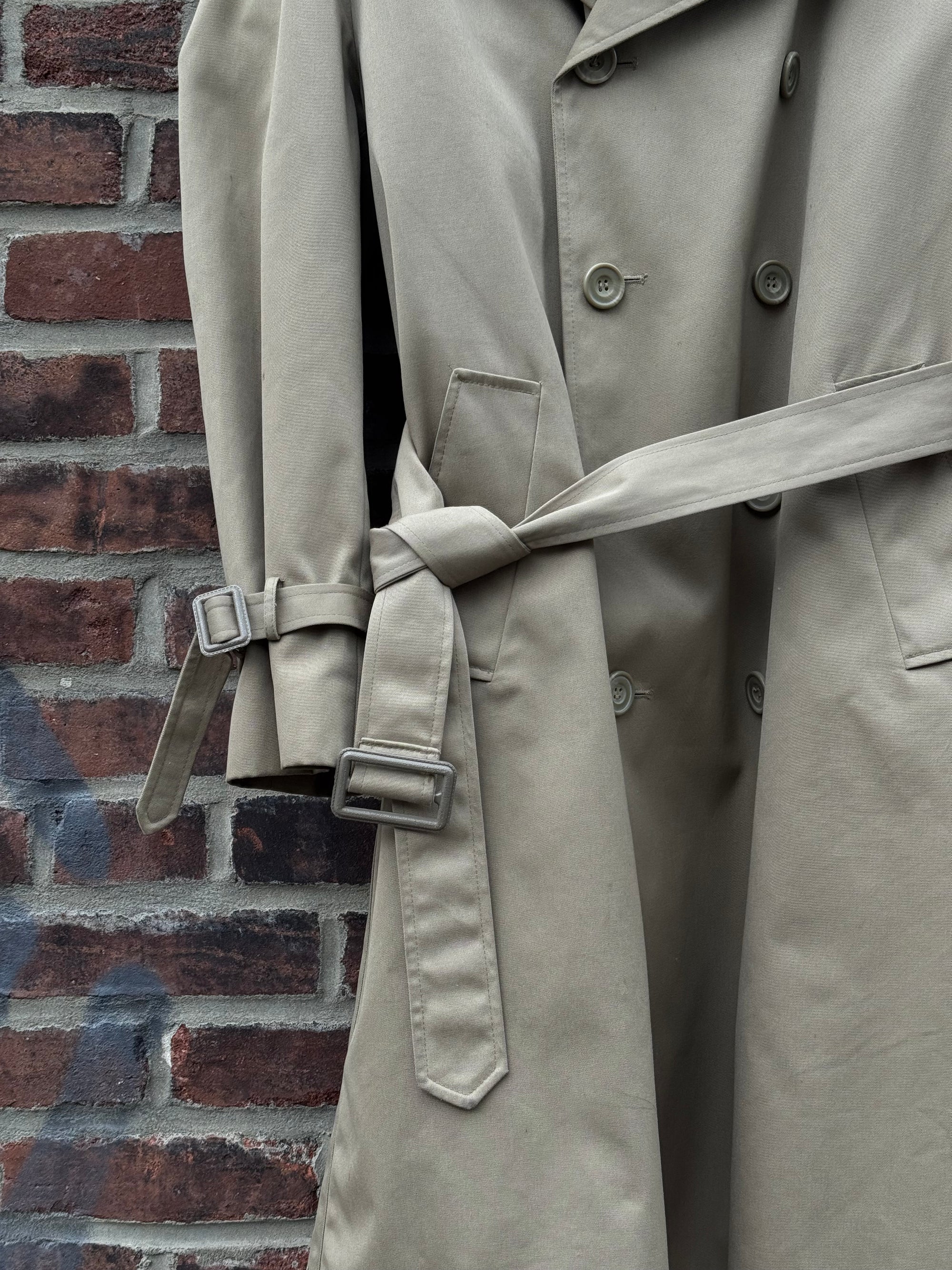 Tan Trench