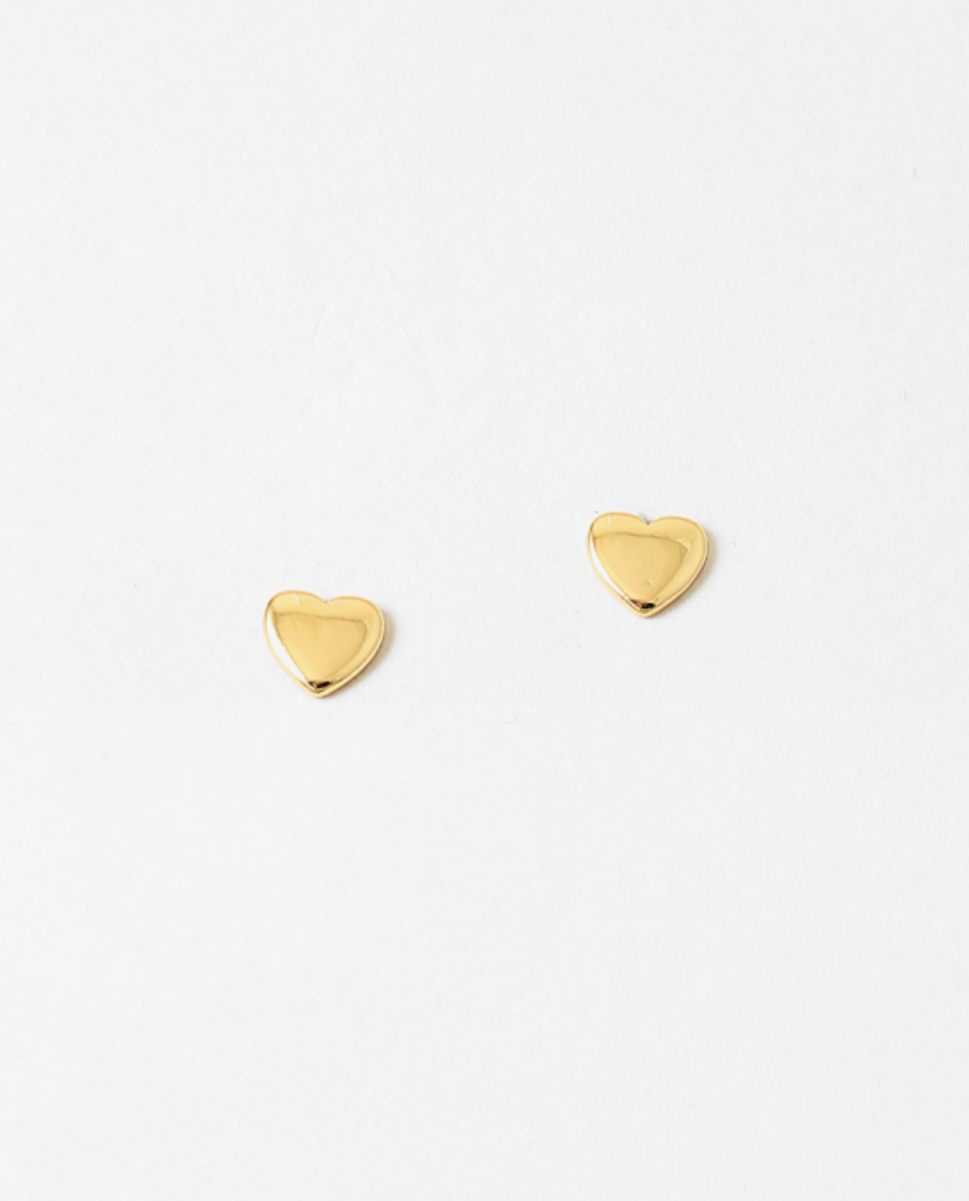 DAINTY HEART STUD