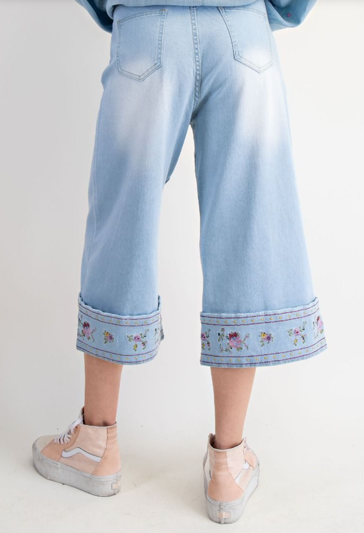 Embroidered Hem Cropped Denim